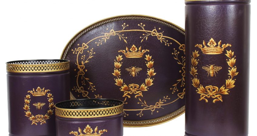 THE ROYAL QUEEN BEE  